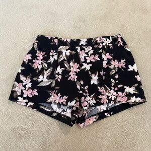 Elegant Floral High Waist Women's Shorts